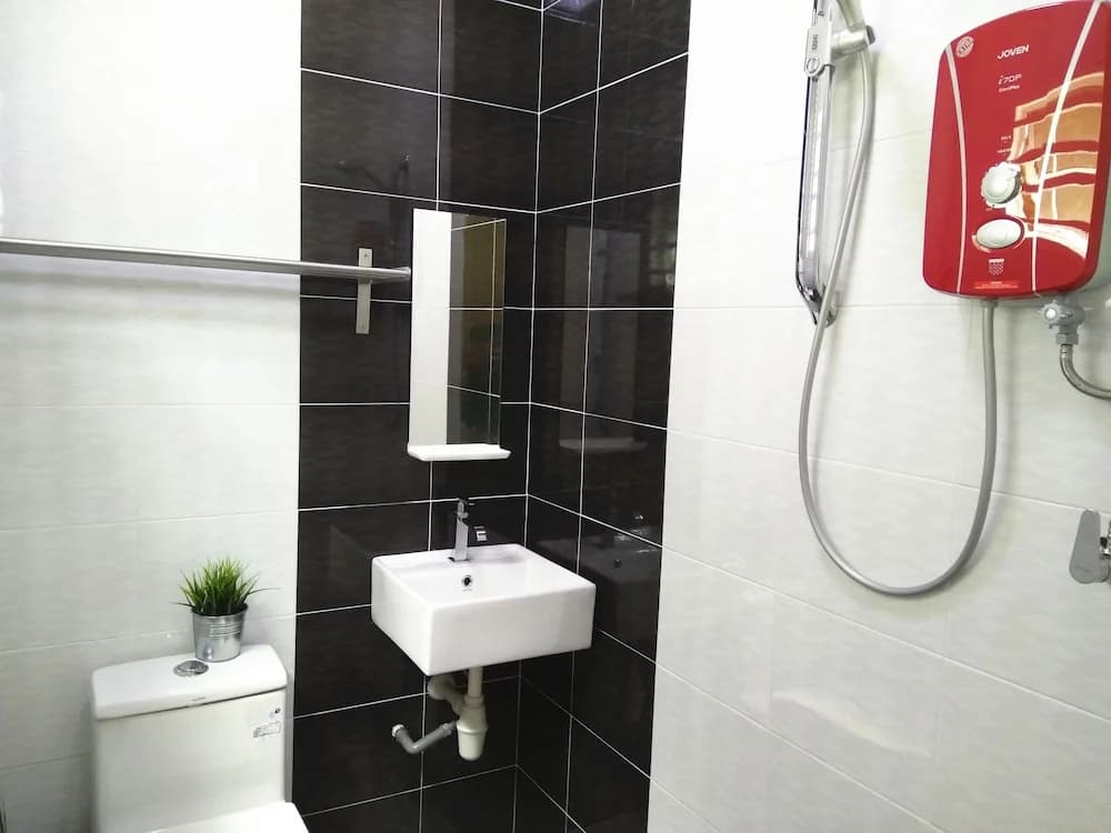 H & H Guesthouse 2 - photo 8