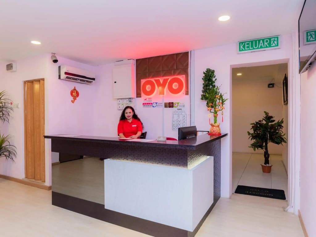 OYO 44026 98 Hotel - photo 13