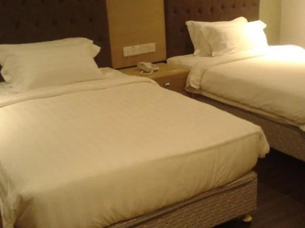 Seri Simanggang Hotel - photo 4