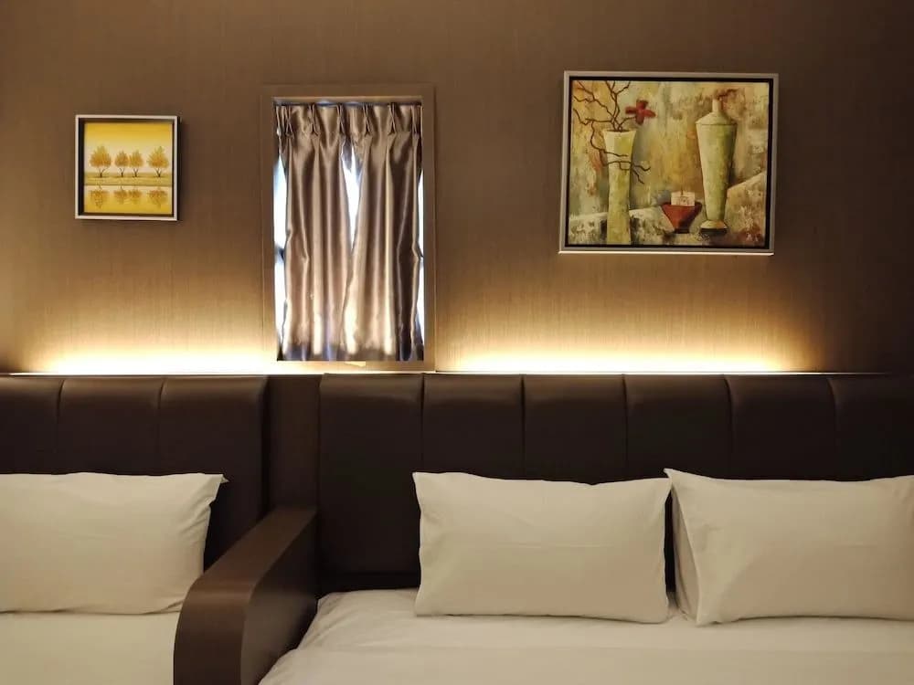 Hotel Zamburger Laurence Melaka (Marina Well) - photo 4