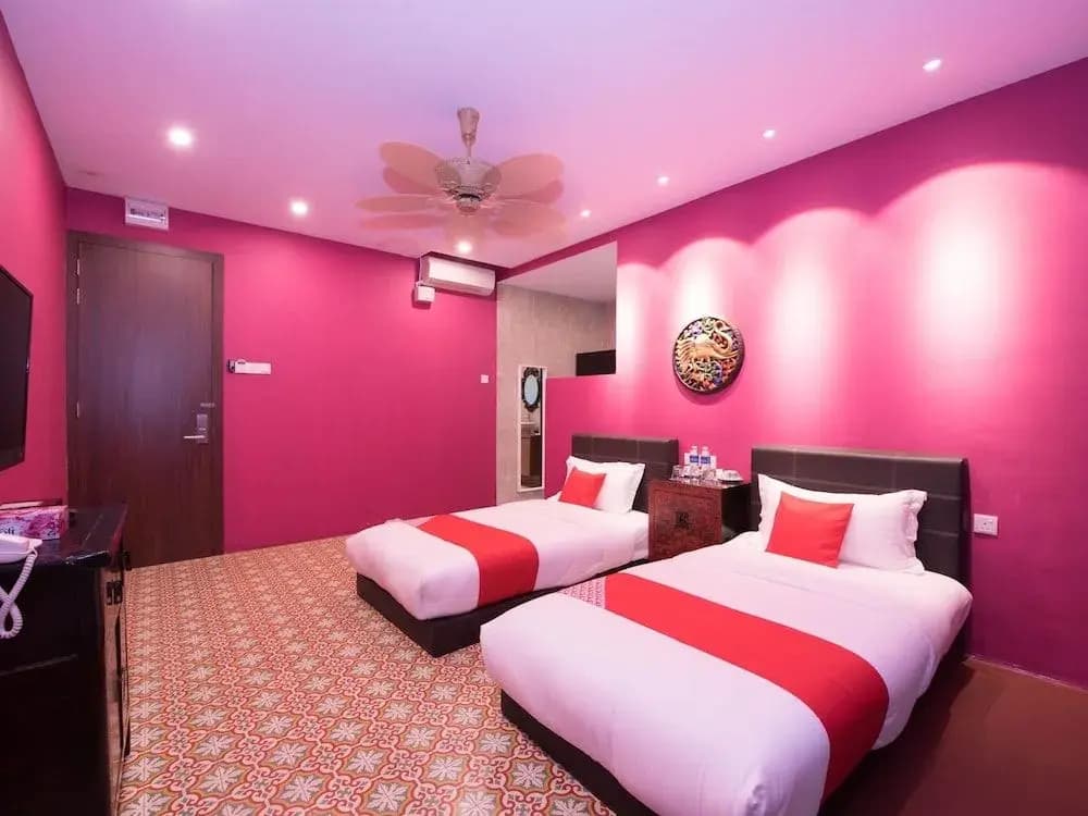 Oyo Capital O 89353 Nostalgia Boutique Hotel & Restaurant - photo 5