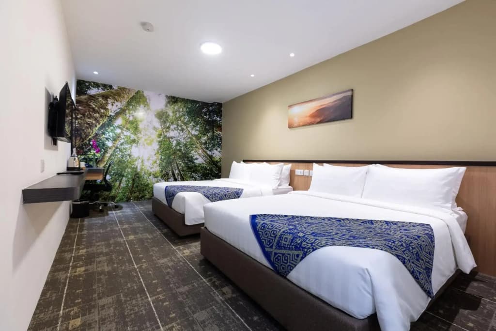 Hotel 7 Suria - photo 3