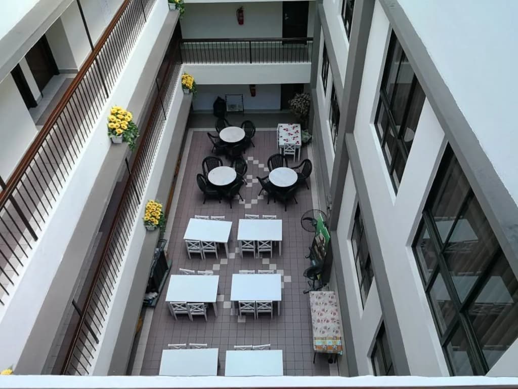 Palace Hotel - photo 15