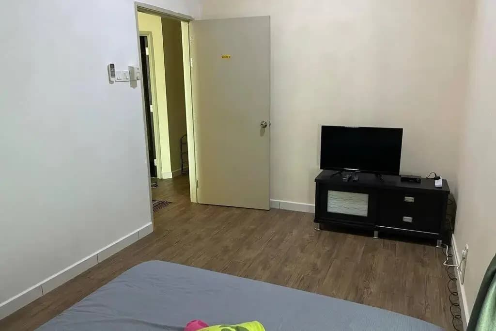 Baojuwu@2 Bedrooms Akademik Suites Austin Height - photo 4