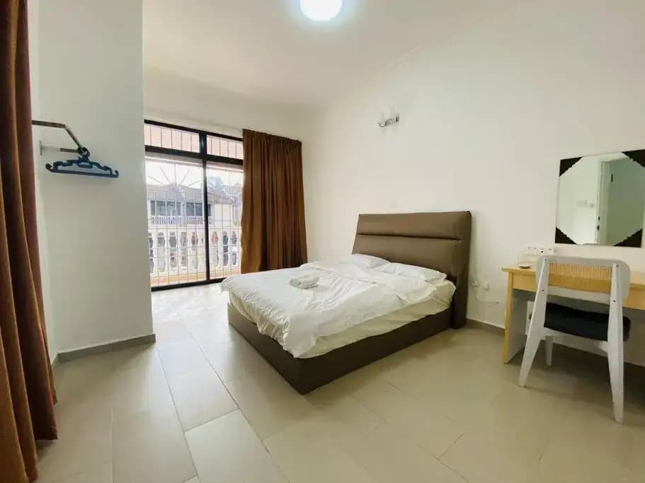 Johor Lovy Ros Homestay/12pax/Wifi/IKea Jusco - photo 2