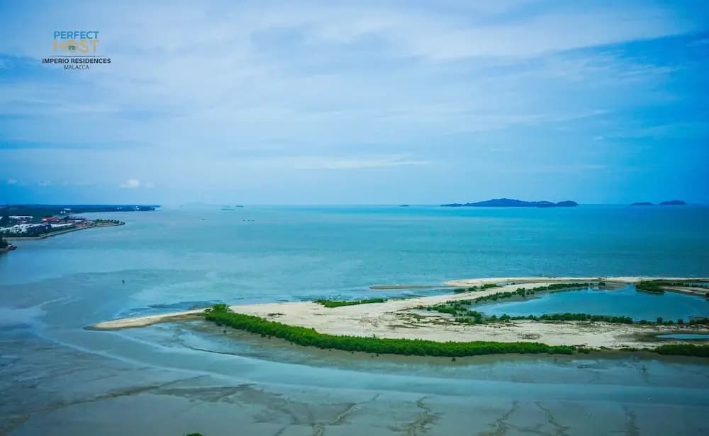 Imperio Residence Seafront by Perfect Host - photo 20