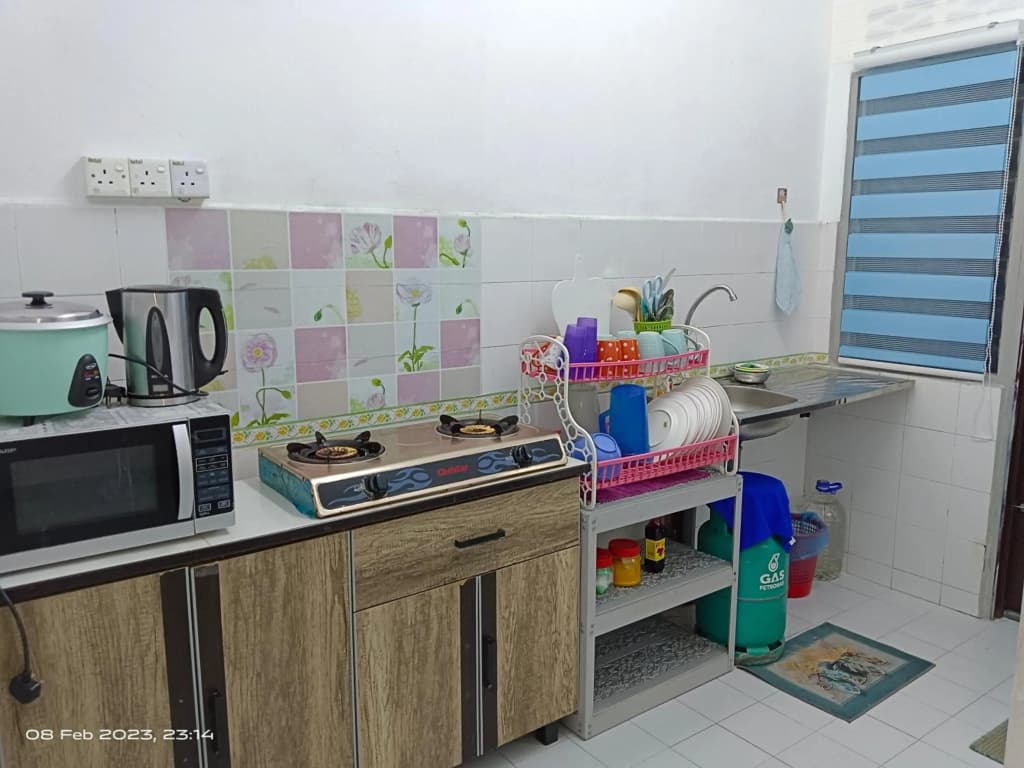 COZY HOME KLIA SEPANG with Aircond and Free Wi-Fi - photo 4