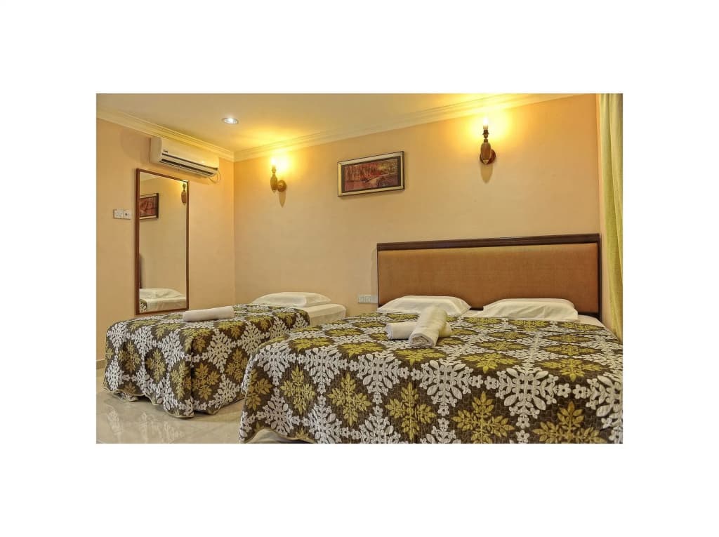 Penarak Bamboo Beach Motel - photo 6