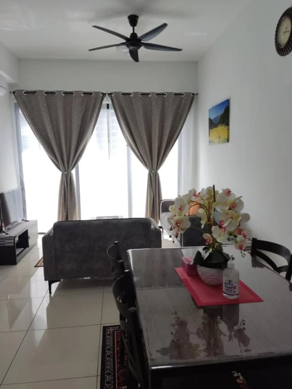 Homestay2 KL KLCC Ampang, entire Condo, Balcony, 5-10 min to Zoo, Keramat Setiawangsa Pandan Cheras, 2-7px, Pool anytime, 2free indoor parking, Cooking, Washer, Strong wifi, view Genting - photo 1