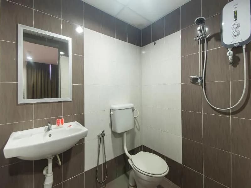 OYO 772 Lux Hotel - photo 10