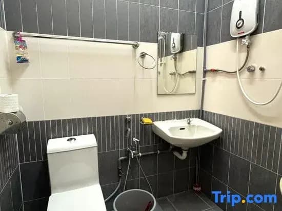 Spacious Comfort Stay in Seremban-5R3B - photo 1