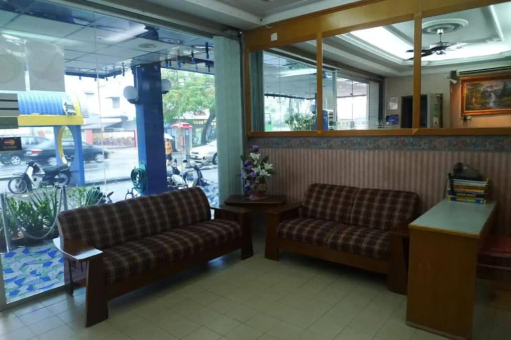 Coastal Park Hotel - photo 2