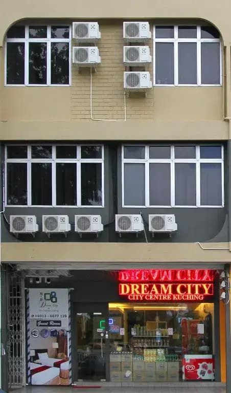Dream City Hotel - photo 1