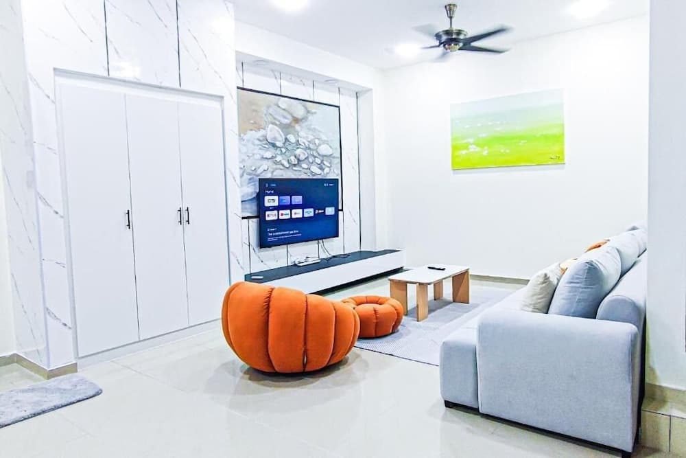 Modern Home at Kajang by HCK - photo 3