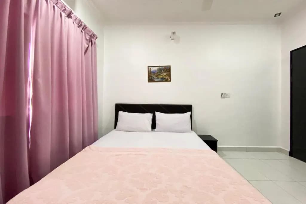 OYO 90230 Dh Residence - photo 2