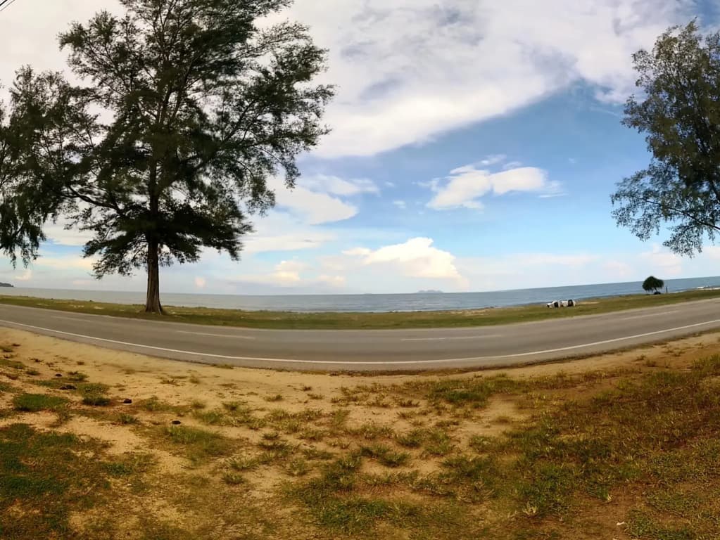 Anggun Beach Guest House Dungun - photo 10