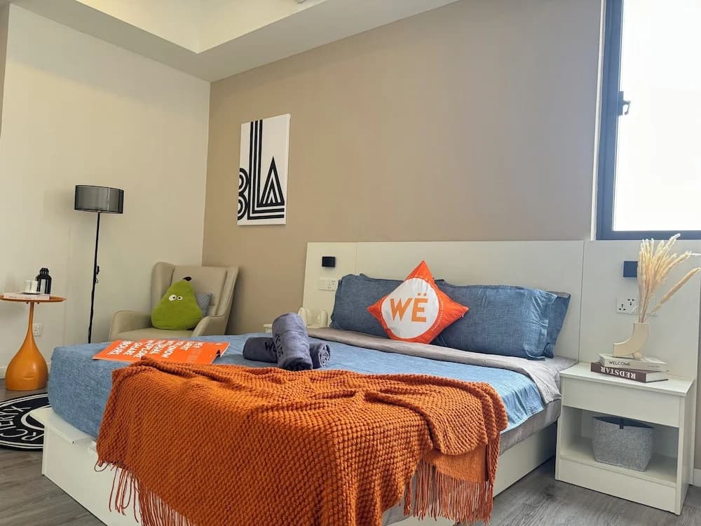 Icon City Premier Suites by WeCare - photo 3