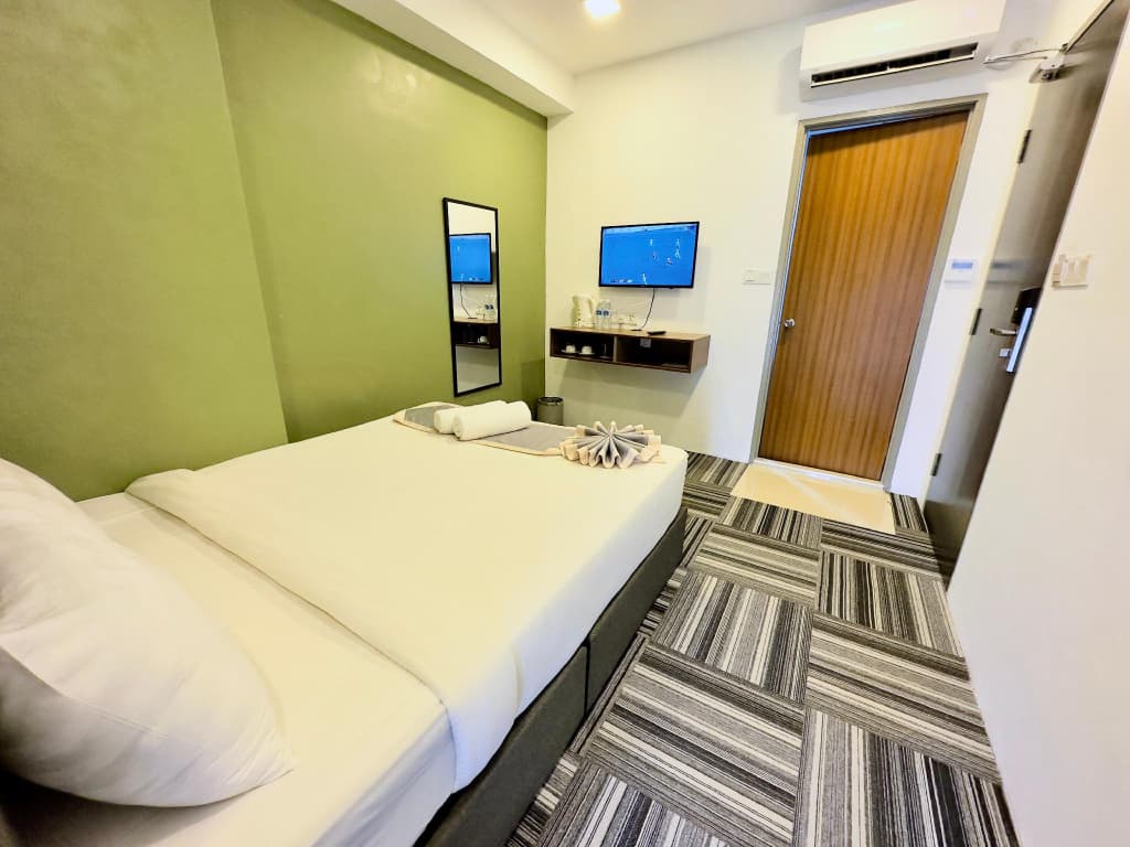 WE Hotel - photo 13