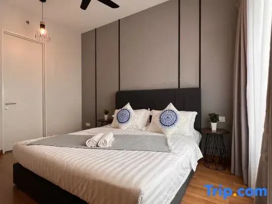 Tropicana 218: Spacious Luxury City 3BR 3car 11pax - photo 2