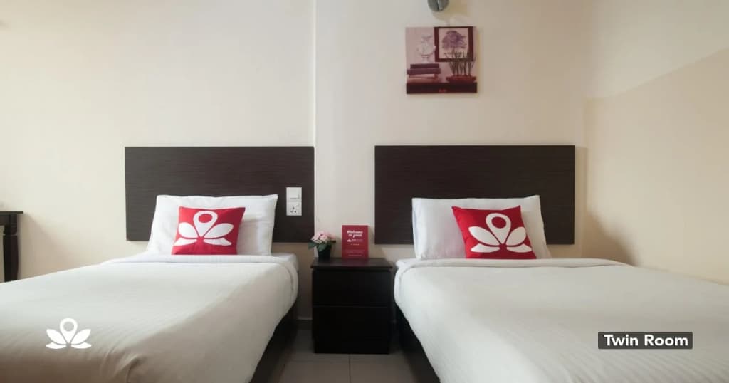 New Golden Star Hotel - photo 2