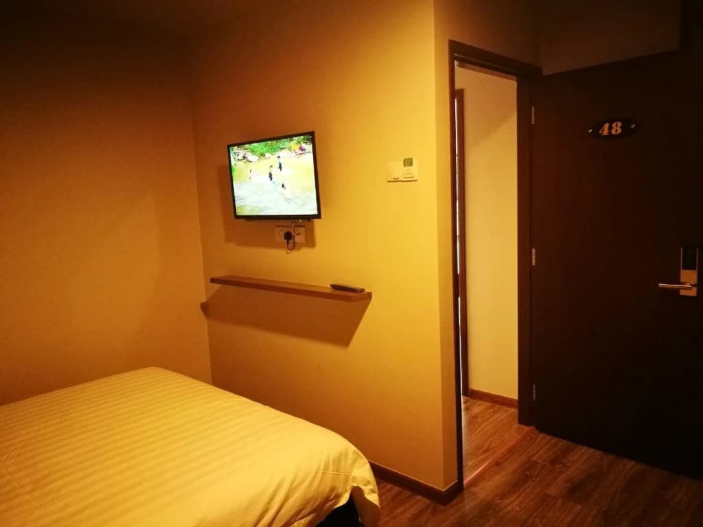 Your Hotel Kayangan - main photo