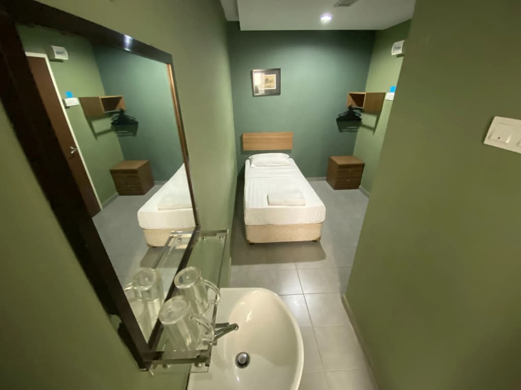 De Mawardah Hotel, Taming Sari Tower Malacca - photo 8
