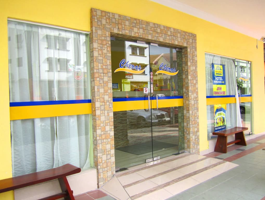 Sun Inns Hotel Cheras - photo 1