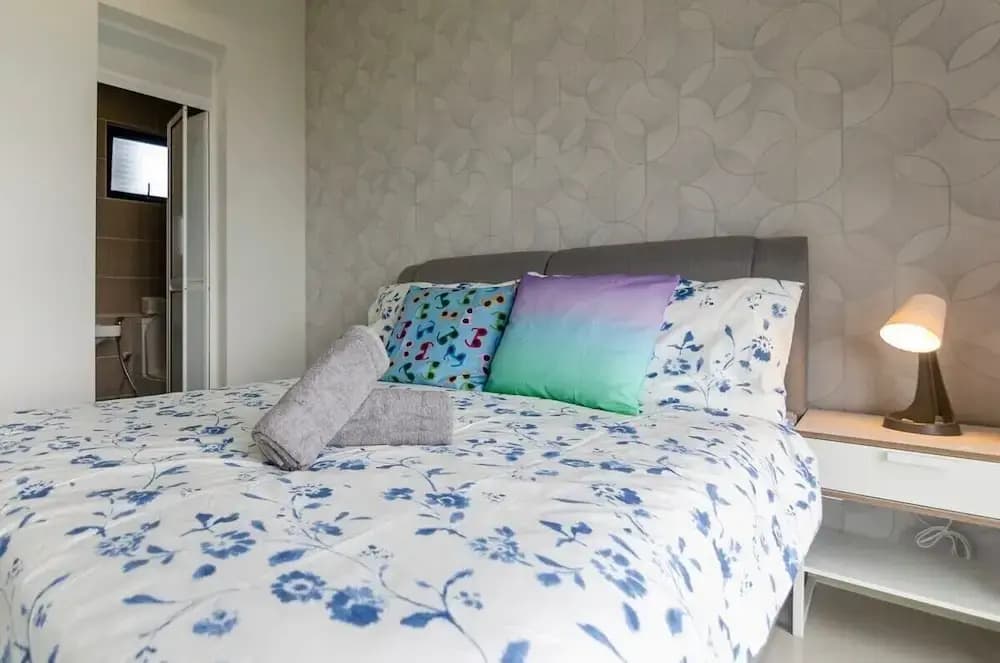 3BR D'pristine Suite Near Legoland, Stunning Views - photo 2