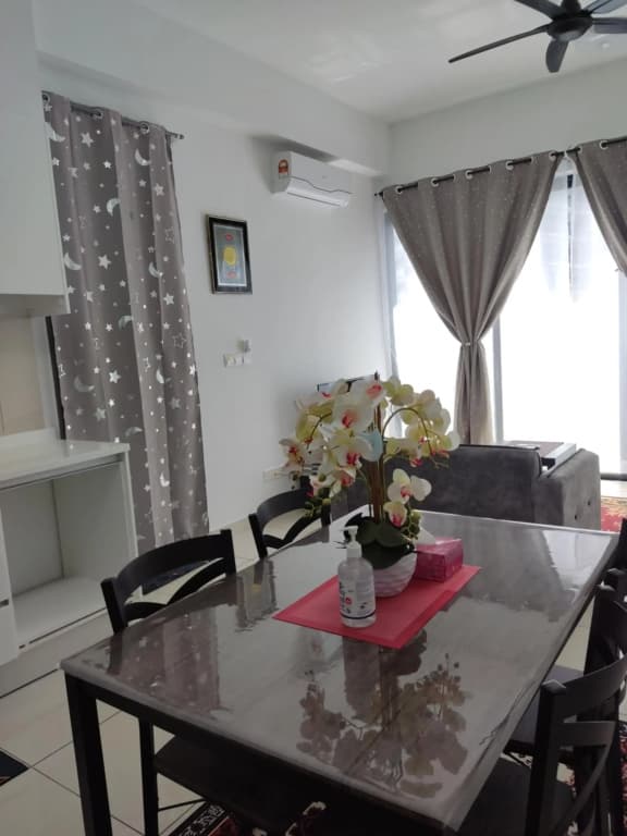 Homestay2 KL KLCC Ampang, entire Condo, Balcony, 5-10 min to Zoo, Keramat Setiawangsa Pandan Cheras, 2-7px, Pool anytime, 2free indoor parking, Cooking, Washer, Strong wifi, view Genting - photo 4