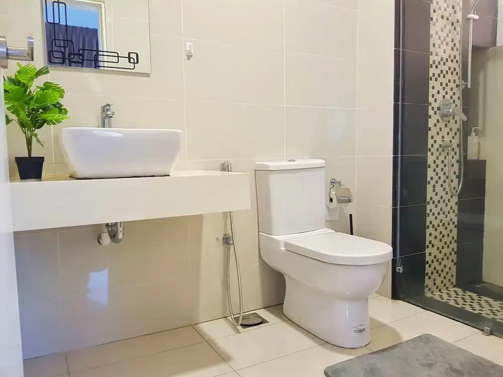 Teiw Family Homestay at Skypod Residence Puchong - photo 10
