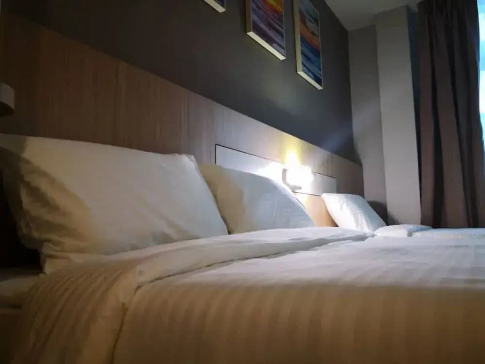 Walk In Hotel - photo 7