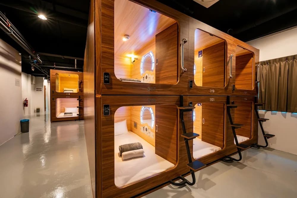 JPOD Capsule Hotel - photo 13