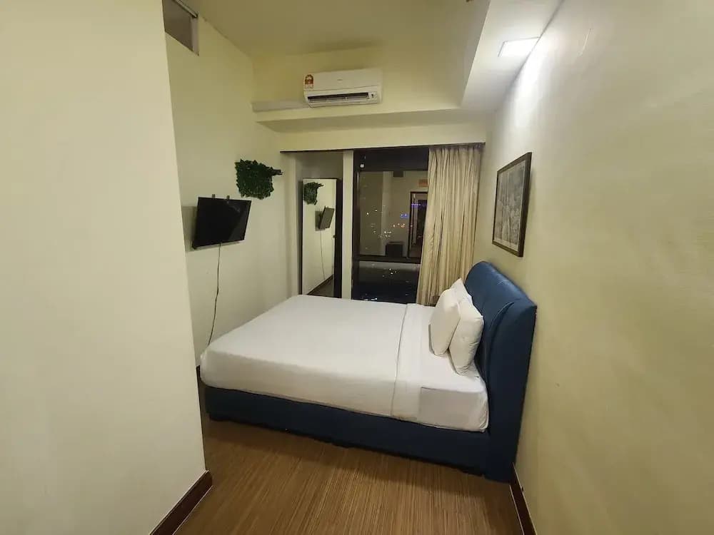 Kl Premier Suite At Times Square - photo 1