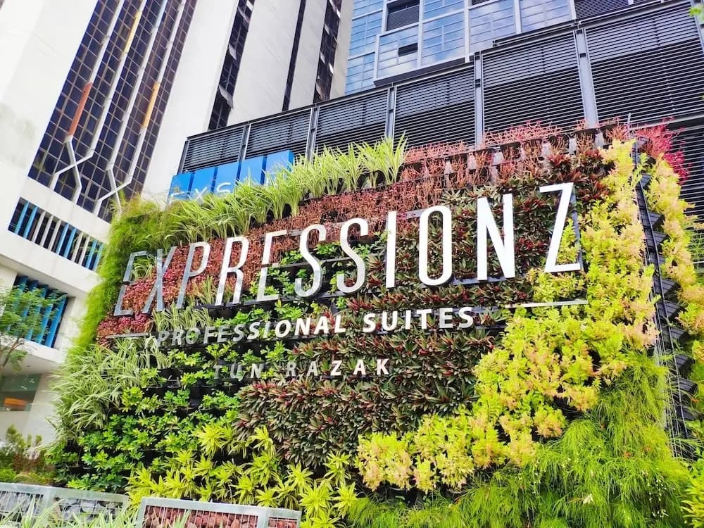 Expressionz Professional Suites by HostaStay - photo 1