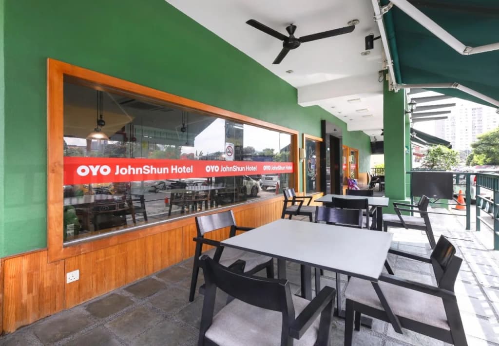 OYO 324 Johnshun Hotel - photo 13