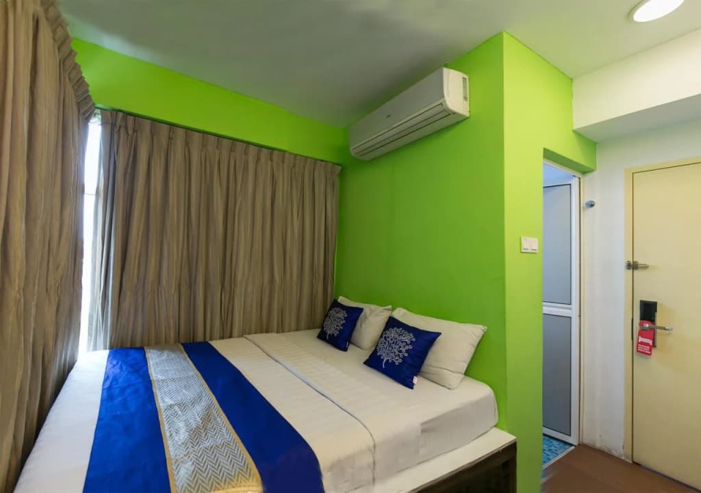 SS City Hotel - photo 2