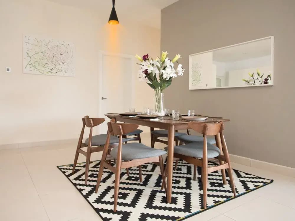 Crest Residence - main photo
