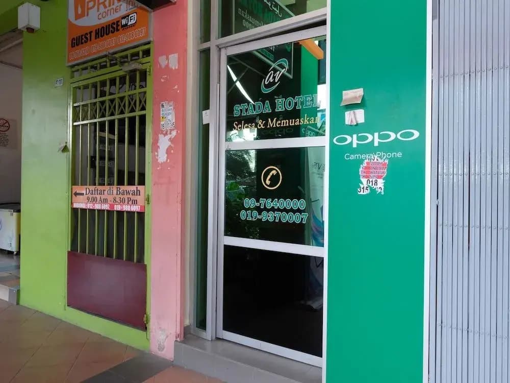 Oyo 1012 Stada Hotel - photo 1