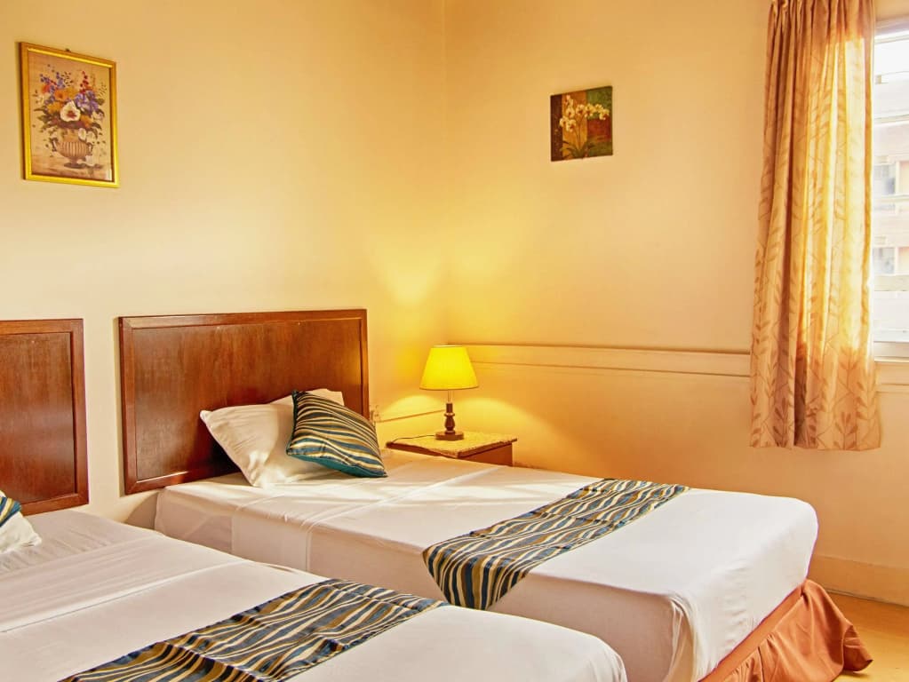 Lavender Lodge - photo 2