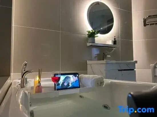 [NEW] Private Jacuzzi | Near Velocity Mall | MRT - photo 1
