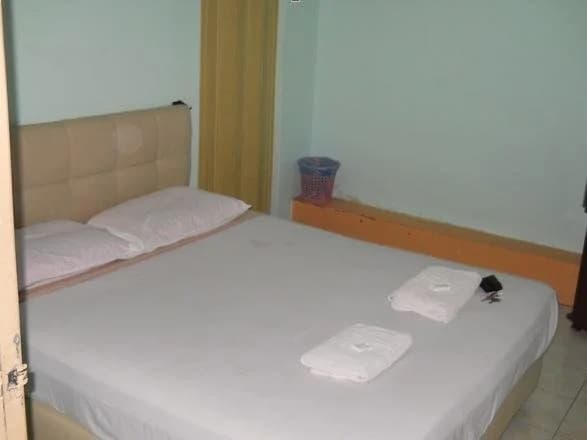 Jes Hotel - photo 1
