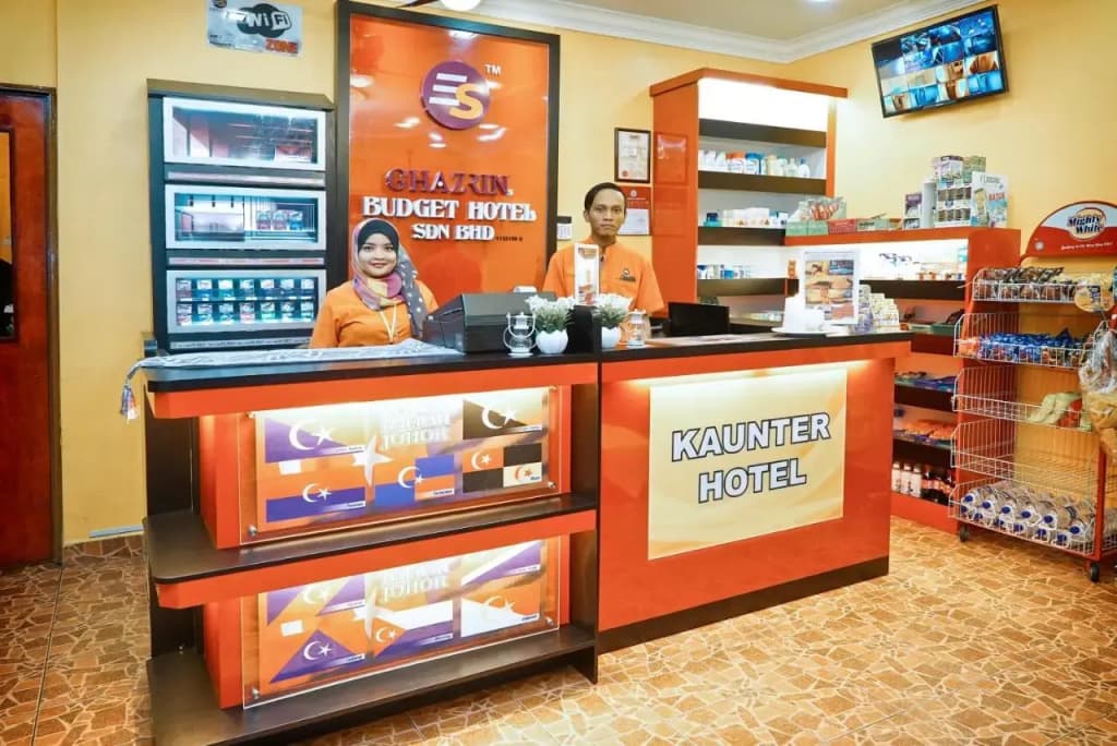 Ghazrins Garuda Hotel - photo 18
