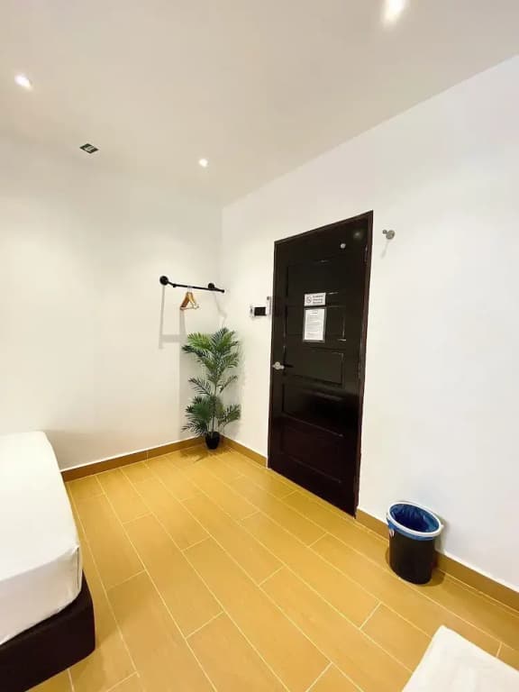 The 6N by Sky Hive - photo 13