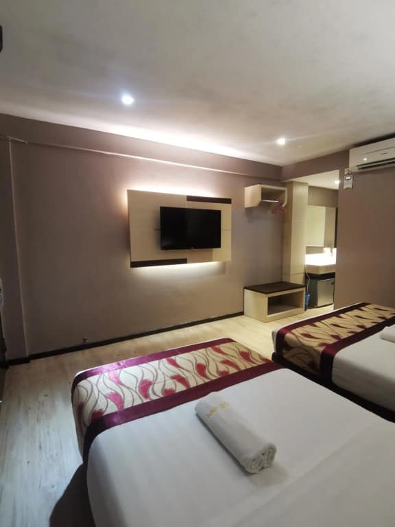 Palace Inn - photo 19