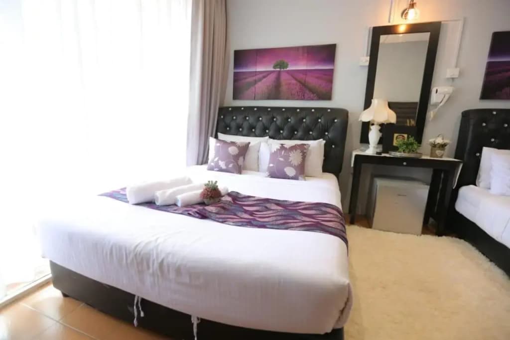 Ghazrins Garuda Hotel - photo 8