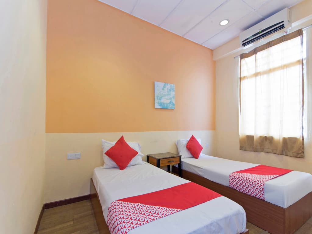 OYO 415 Straits Settlement Inn - photo 3