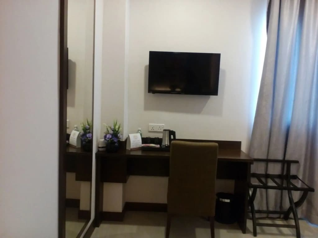 Sunrise Hotel - photo 4