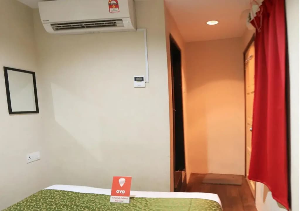 OYO Rooms Near Masjid India - photo 5