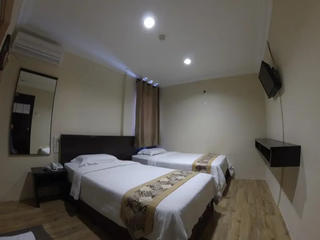Hotel Kinabalu - photo 2