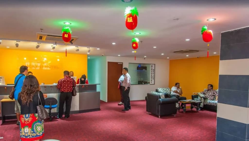 Lucky 11 Hotel - photo 24
